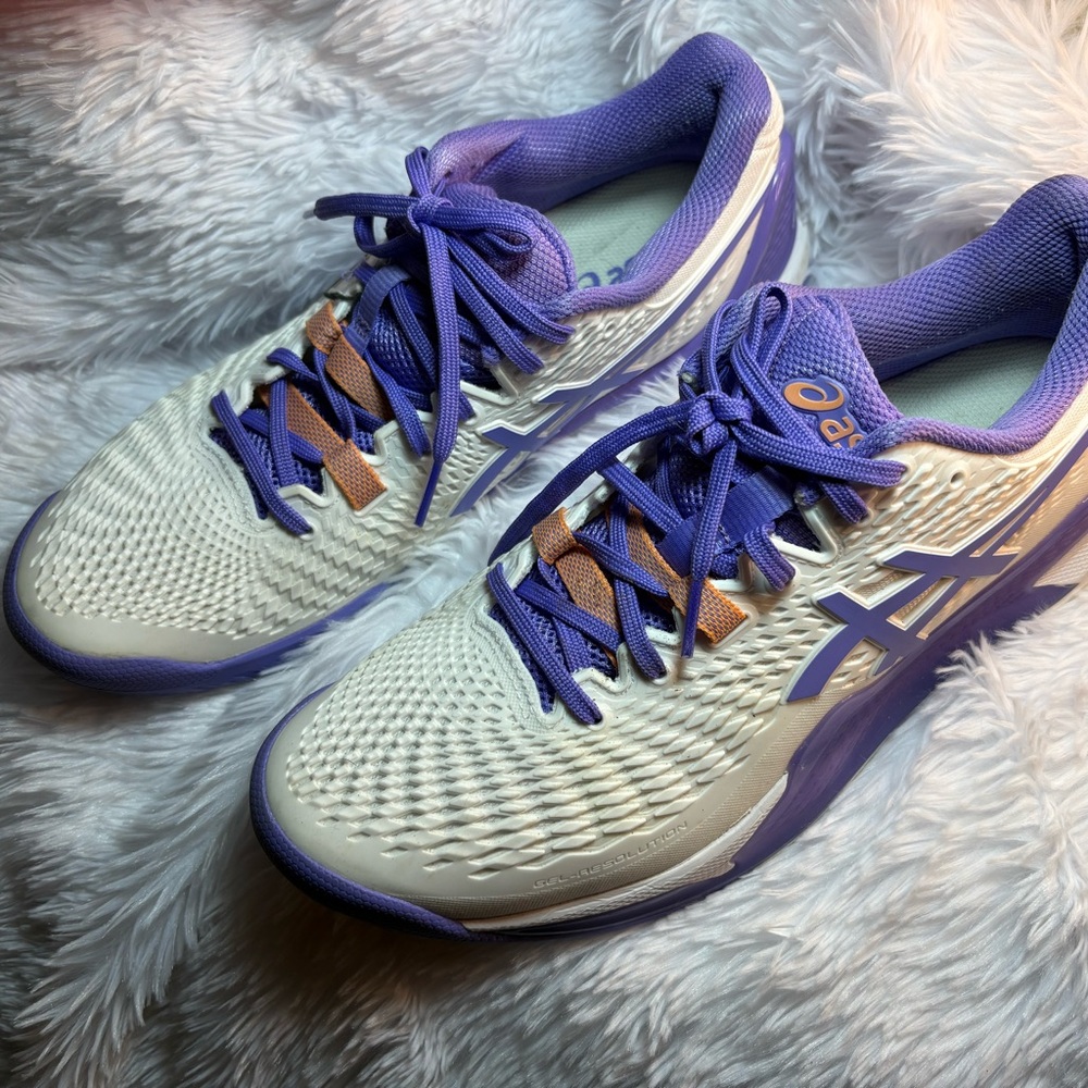 ASICS gel-resolution 9 tennis shoes Size 10 Wide